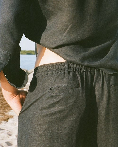 The Tulum Linen Pants - Midnight | Effortless Summer Style | Senja